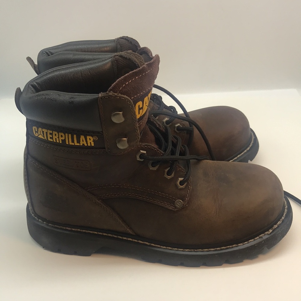 Caterpillar Men's Second Shift Work Boot Size 7 - image 2